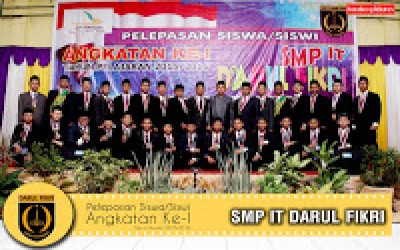 Perpisahan Siswa Angkatan Perdana